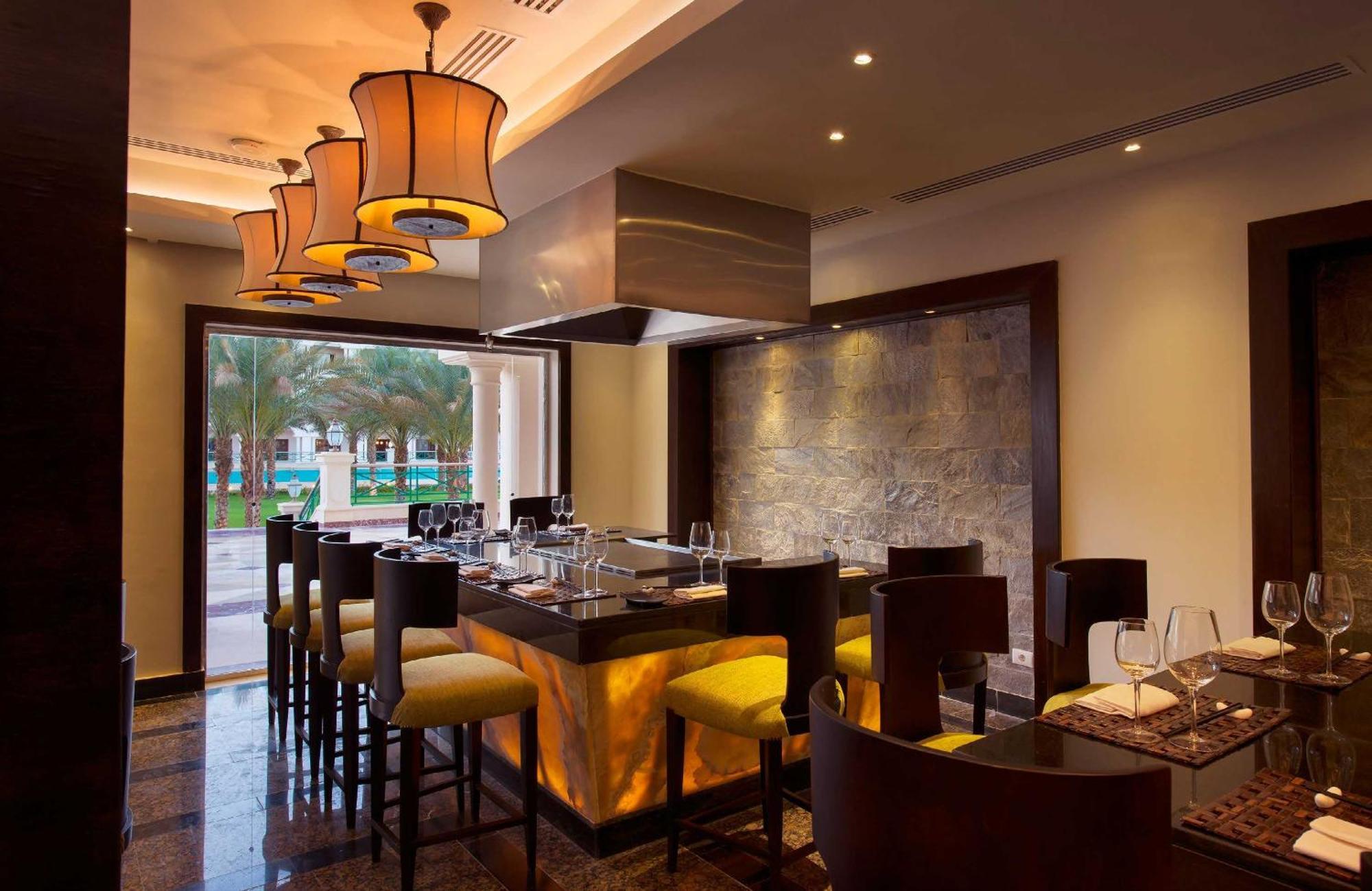 Baron Palace Sahl Hasheesh Χουργκάντα Εξωτερικό φωτογραφία The restaurant
